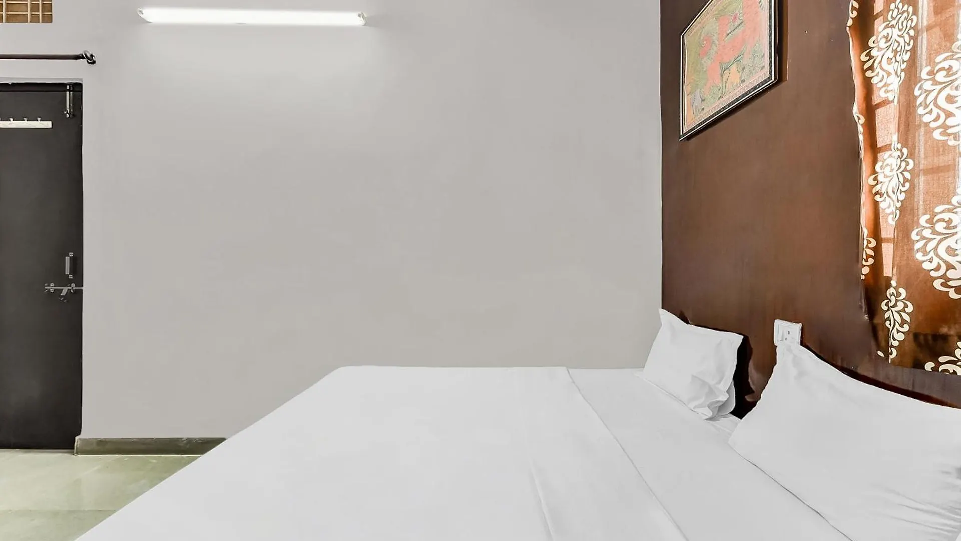 Hotel Spot On Unique Residency Udajpur 3*,  Indie