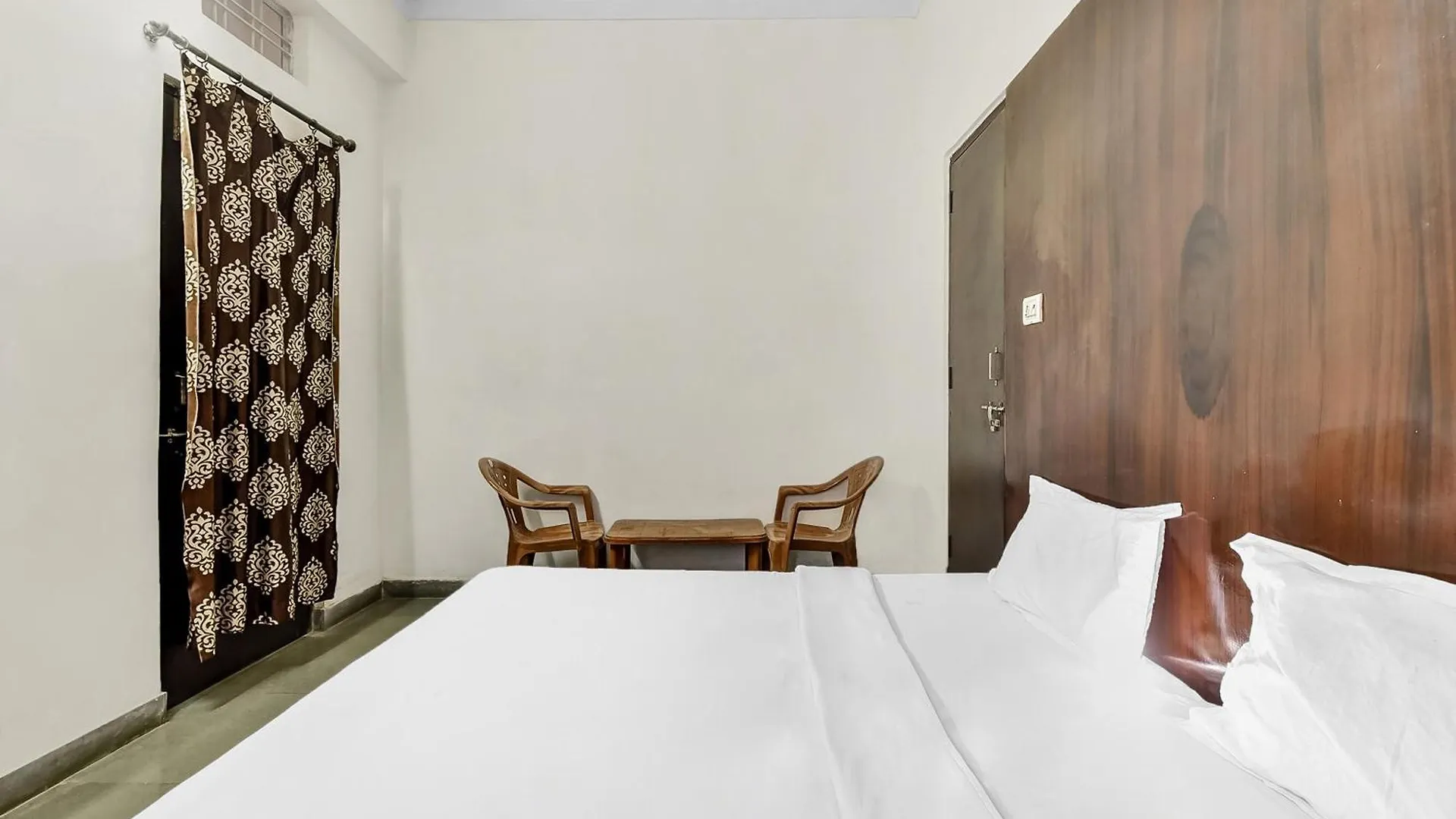 Hotel Spot On Unique Residency Udajpur 3*,  Indie